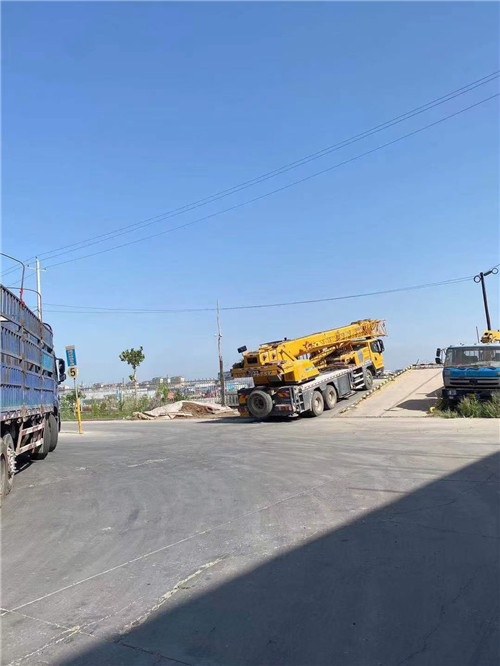 鄂城区25吨吊车的租赁价格大概是多少？