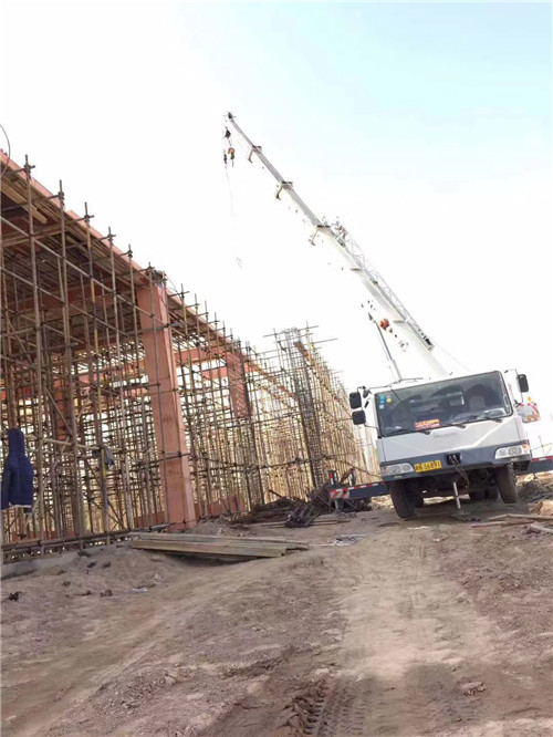 鄂城区吊车作业的安全注意事项有哪些？